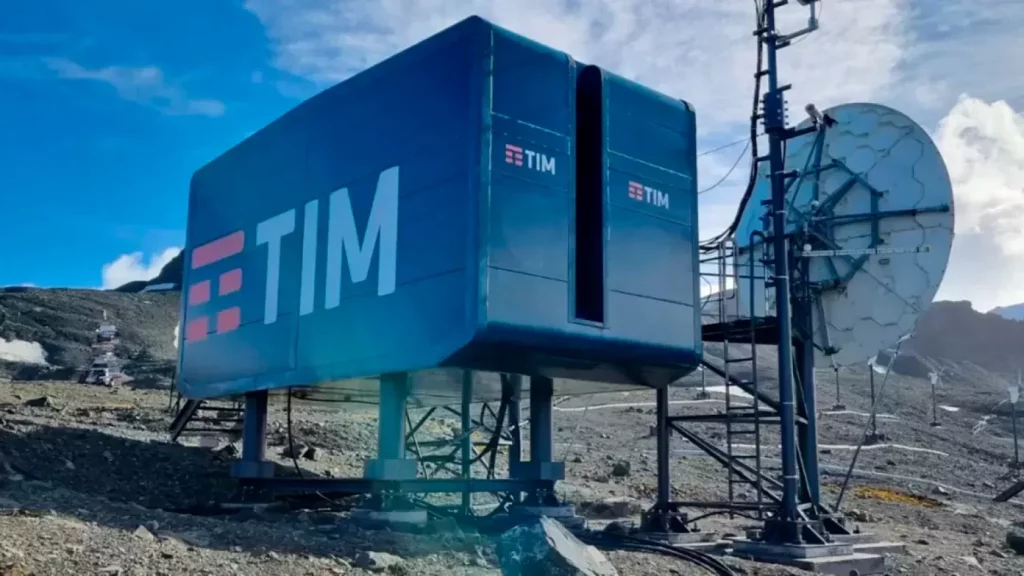 Anche il ghiaccio si connette in 5G: TIM Brasil accende la rete di quinta generazione in Antartide