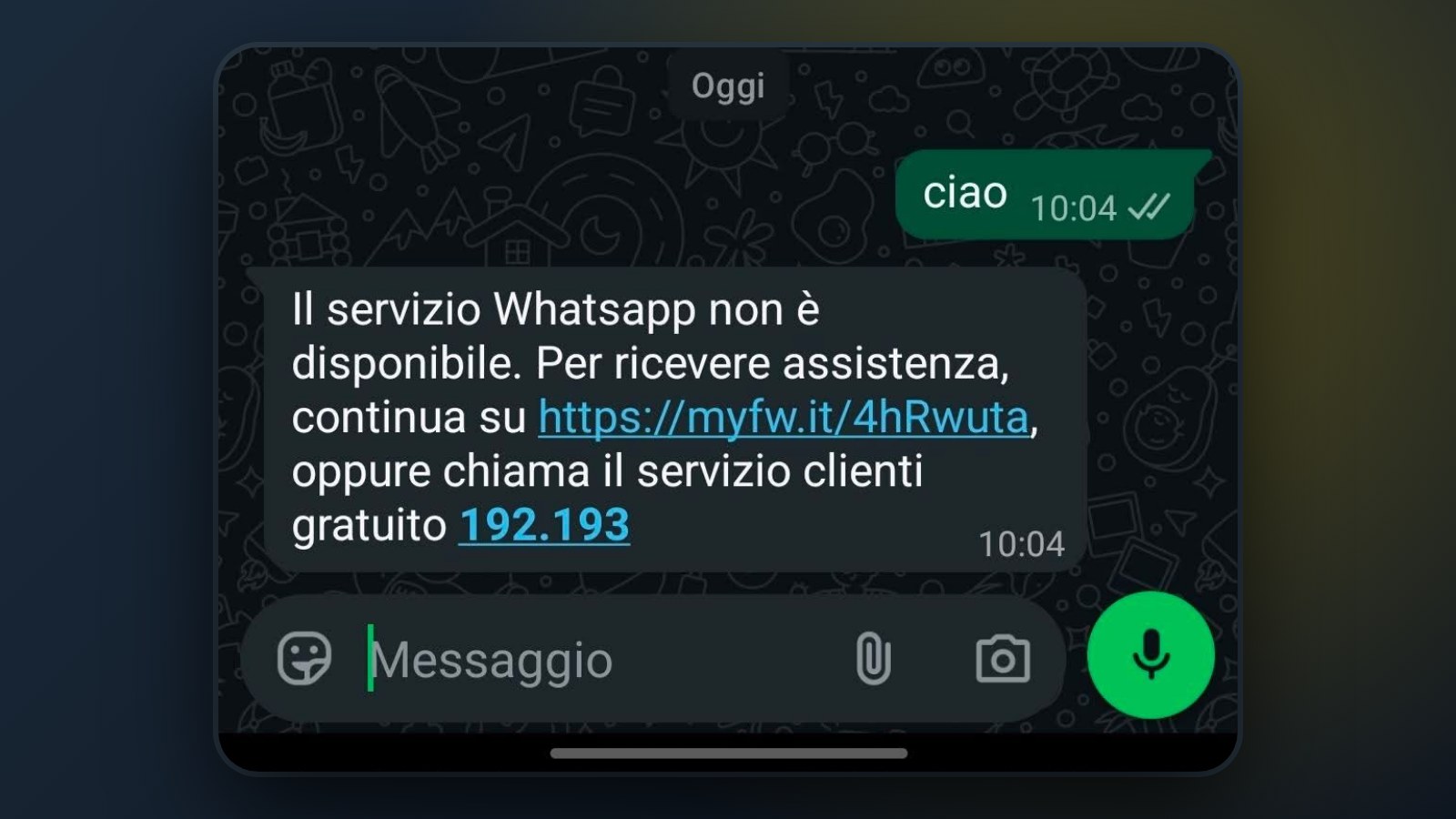 Smartphone con la chat WhatsApp dell'assistenza Fastweb che risponde «Il servizio Whatsapp non è disponibile», 12 ottobre 2026